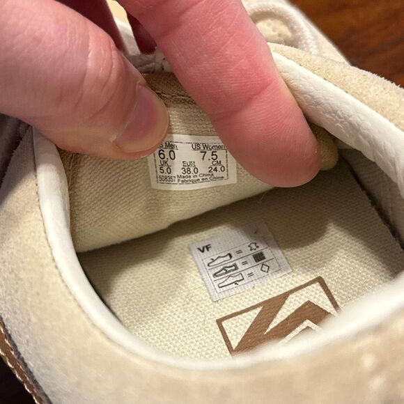 Vans Old Skool Canvas Suede Lace Up Sneakers Shoes Women’s US 7.5 Men’s 6 Tan - Picture 7 of 7